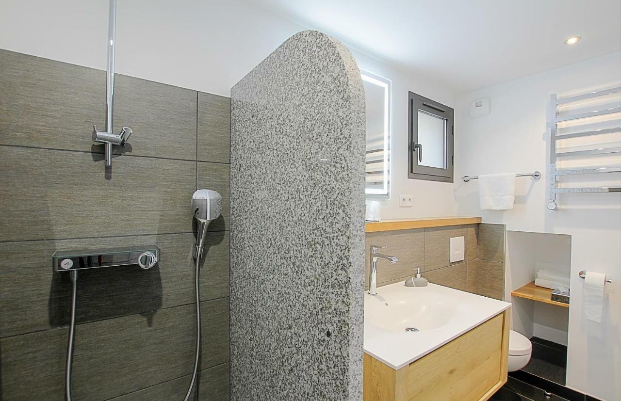 One-Bedroom Apartment,782326701:JPEG